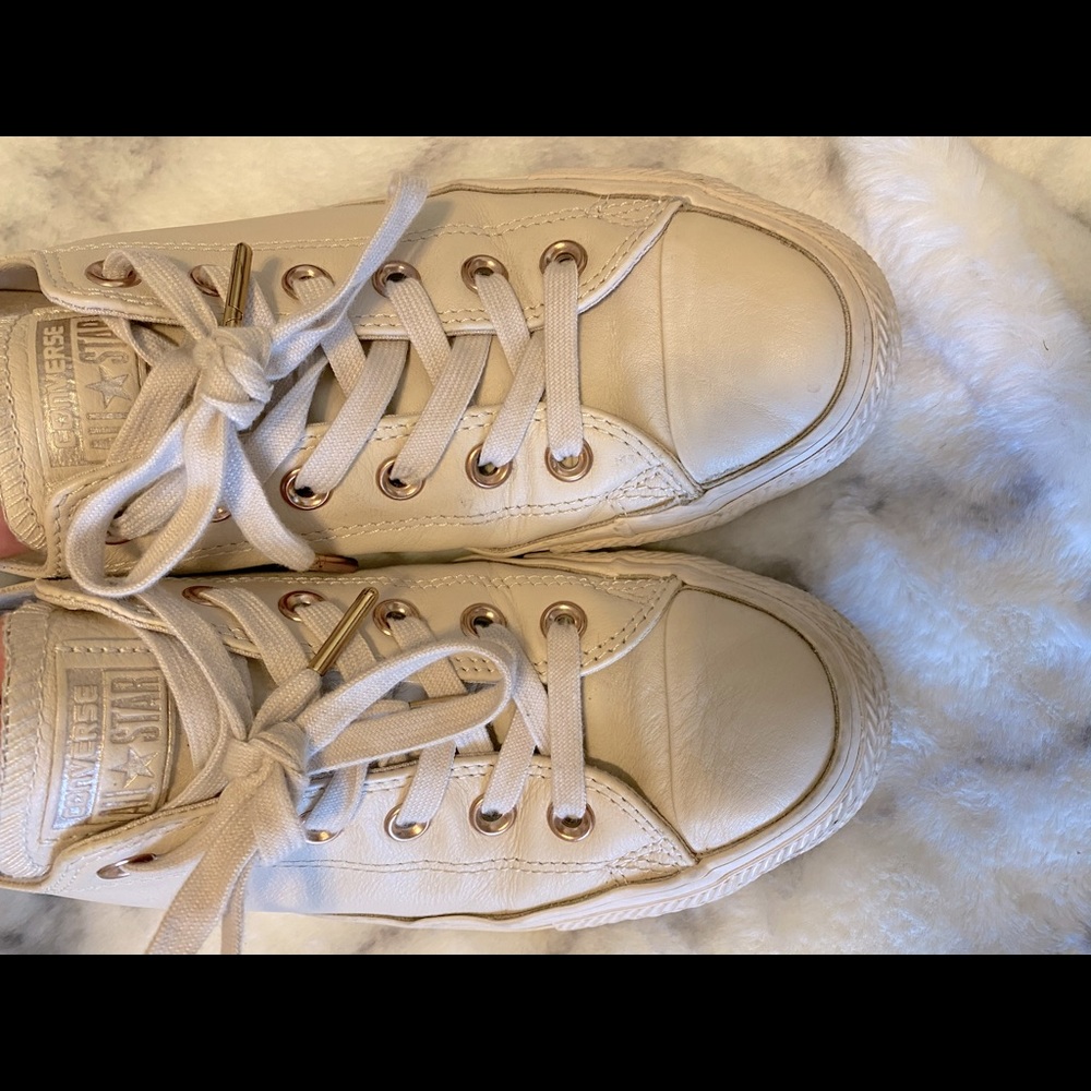 Converse All Star Leather in Sand Dollar color
